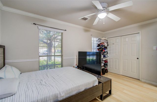 923 N Sky Drive, Houston, TX 77073