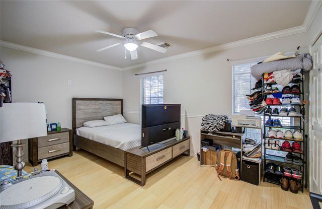 923 N Sky Drive, Houston, TX 77073