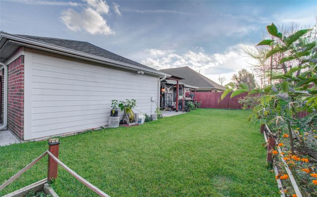 923 N Sky Drive, Houston, TX 77073