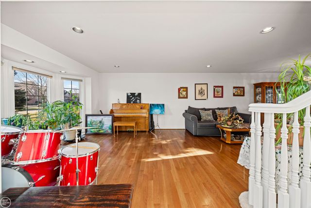 4885 Homestead Drive, Sterling Heights, MI 48314