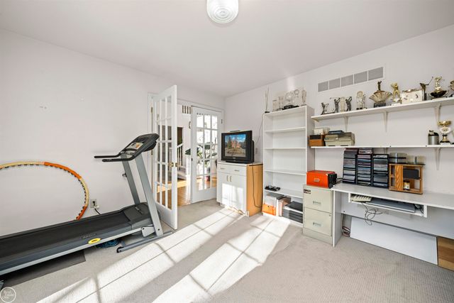 4885 Homestead Drive, Sterling Heights, MI 48314