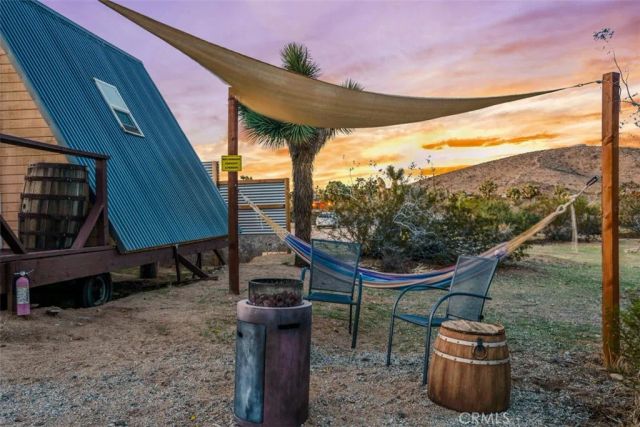 59427 La Crescenta Drive, Yucca Valley, CA 92284