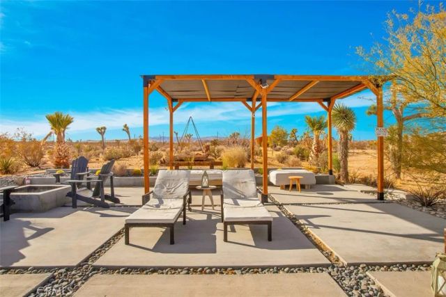 59427 La Crescenta Drive, Yucca Valley, CA 92284