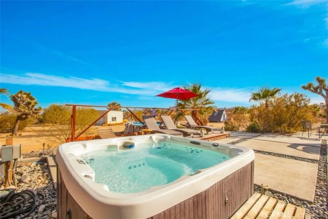 59427 La Crescenta Drive, Yucca Valley, CA 92284