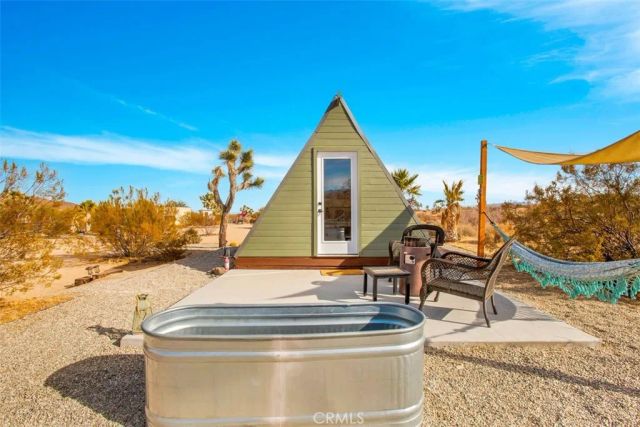 59427 La Crescenta Drive, Yucca Valley, CA 92284