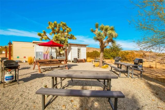 59427 La Crescenta Drive, Yucca Valley, CA 92284