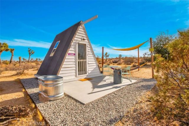 59427 La Crescenta Drive, Yucca Valley, CA 92284