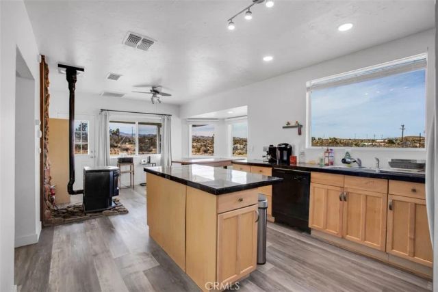 59427 La Crescenta Drive, Yucca Valley, CA 92284