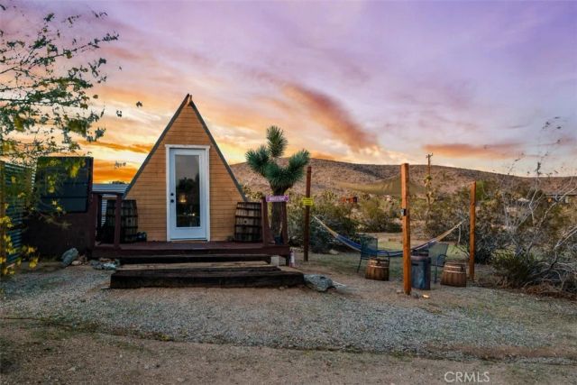 59427 La Crescenta Drive, Yucca Valley, CA 92284