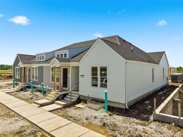 1712 Dyess Street, St Charles, MO 63301
