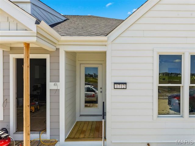 1712 Dyess Street, St Charles, MO 63301