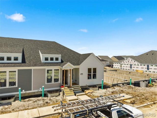 1712 Dyess Street, St Charles, MO 63301