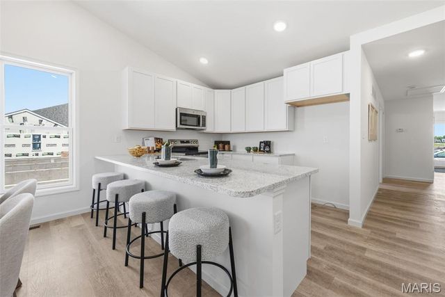 1712 Dyess Street, St Charles, MO 63301