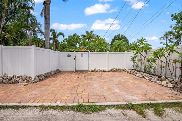 4710 22ND AVENUE N, St Petersburg, FL 33713
