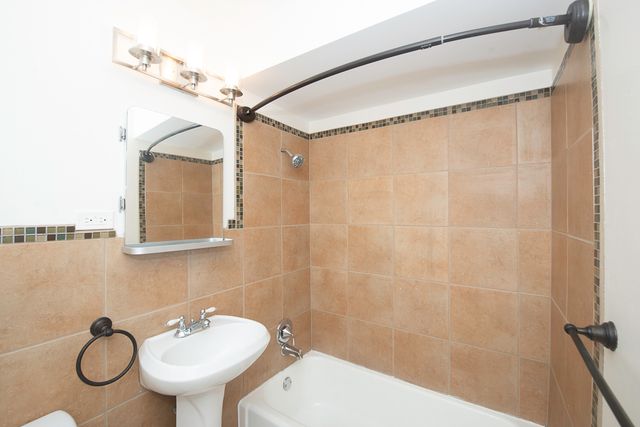414 S Scoville Avenue 21, Oak Park, IL 60302