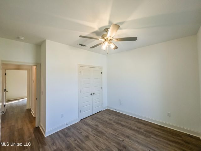 947 Riverside Lane, Pearl, MS 39208