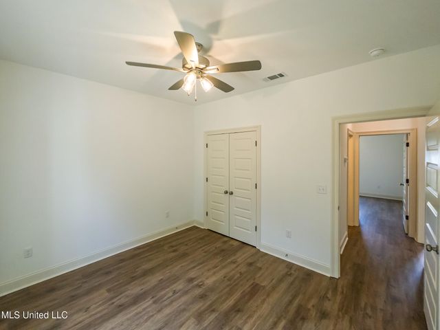 947 Riverside Lane, Pearl, MS 39208