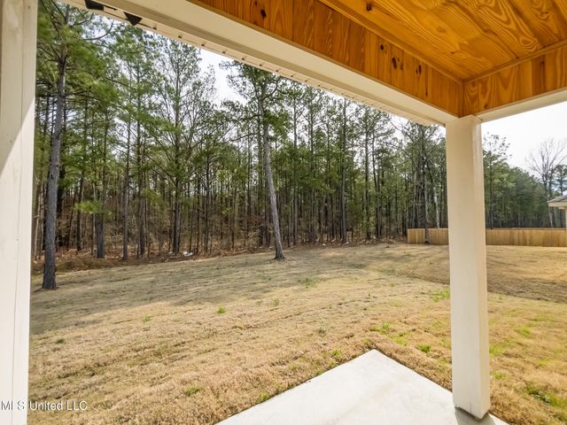 947 Riverside Lane, Pearl, MS 39208