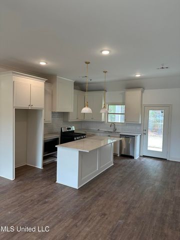 947 Riverside Lane, Pearl, MS 39208