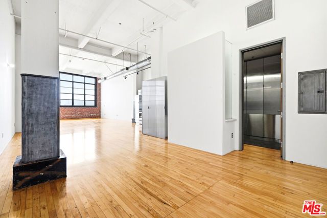 1850 Industrial Street 605, Los Angeles, CA 90021