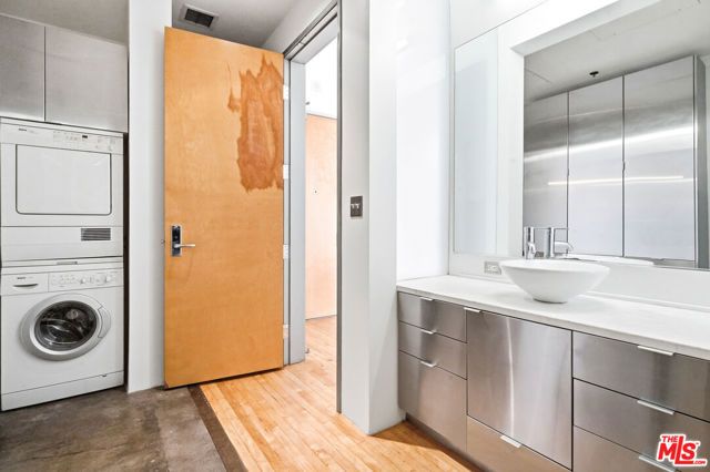 1850 Industrial Street 605, Los Angeles, CA 90021