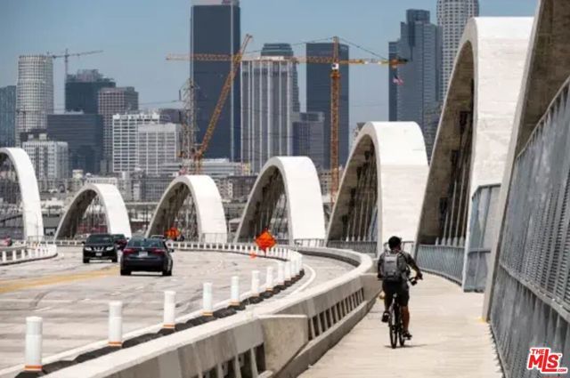 1850 Industrial Street 605, Los Angeles, CA 90021