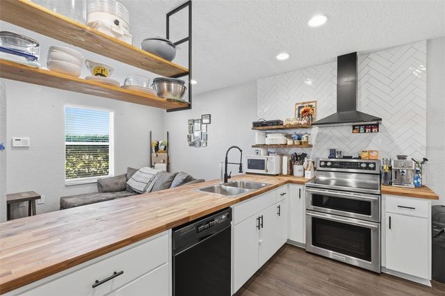 5940 & 5934 MEADOWLANE STREET, New Port Richey, FL 34652