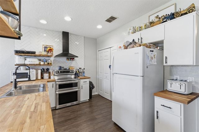 5940 & 5934 MEADOWLANE STREET, New Port Richey, FL 34652