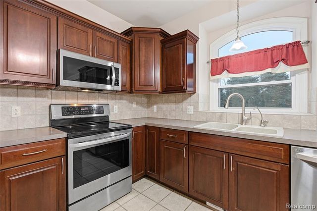 72824 Solanus Drive, Bruce, MI 48065