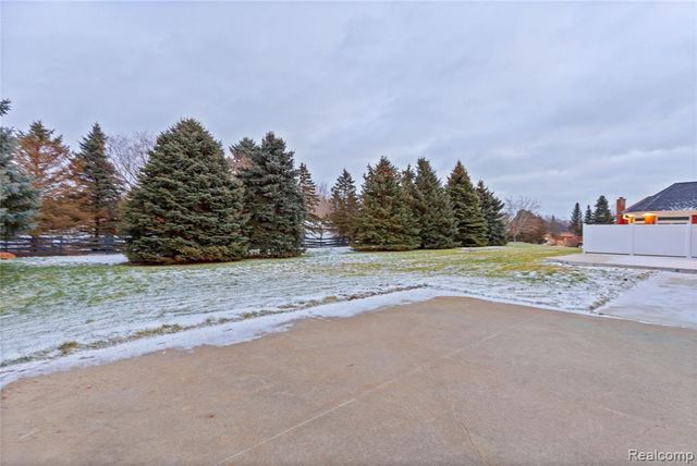72824 Solanus Drive, Bruce, MI 48065