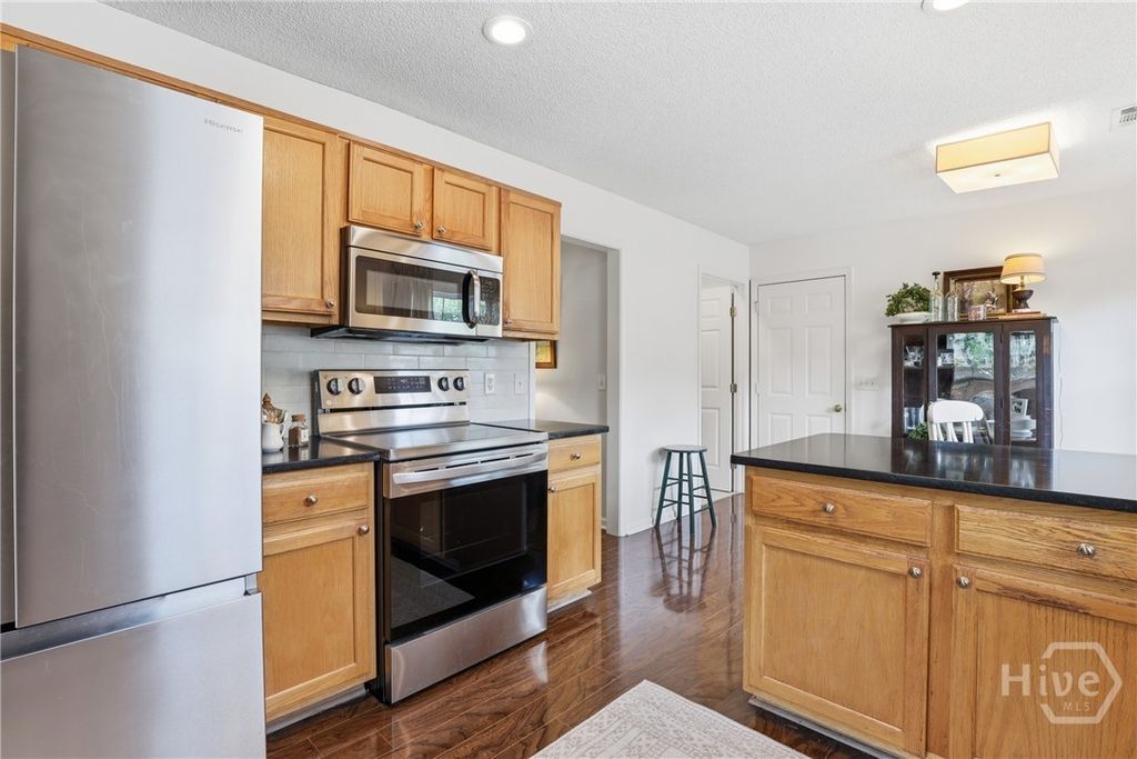 Image 13 of property listing at 334 Keller Road, Rincon, GA 31326