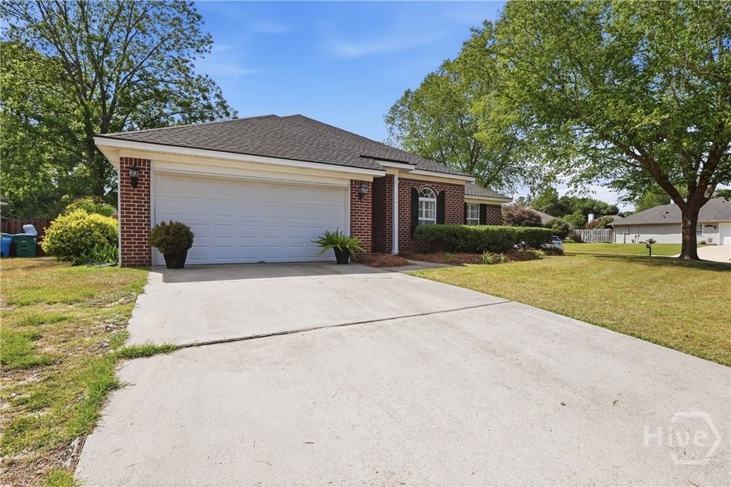 Image 3 of property listing at 334 Keller Road, Rincon, GA 31326