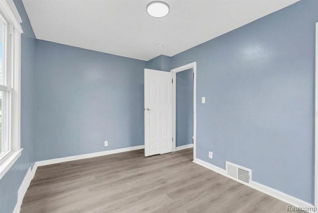 7819 Longacre Street, Detroit, MI 48228