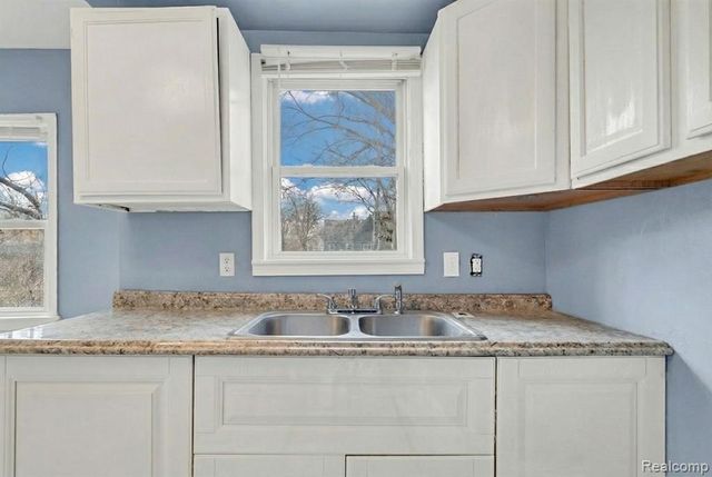 7819 Longacre Street, Detroit, MI 48228