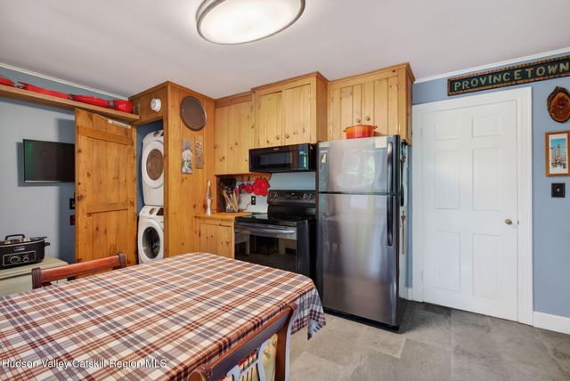18 Playhouse Lane, Woodstock, NY 12498