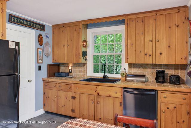 18 Playhouse Lane, Woodstock, NY 12498