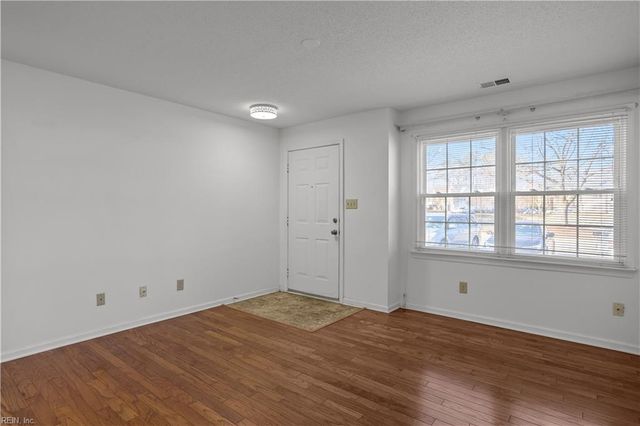 309 Wimbledon CHSE, Chesapeake, VA 23320