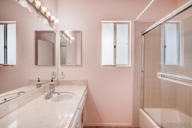 620 Singing Vista Ct, El Cajon, CA 92019