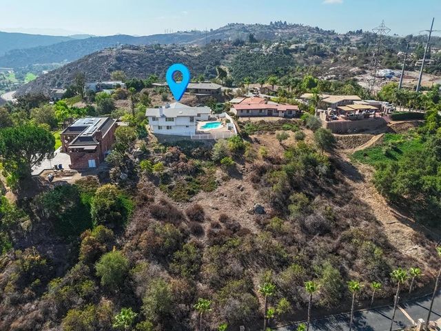 620 Singing Vista Ct, El Cajon, CA 92019