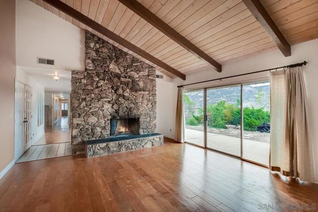 620 Singing Vista Ct, El Cajon, CA 92019