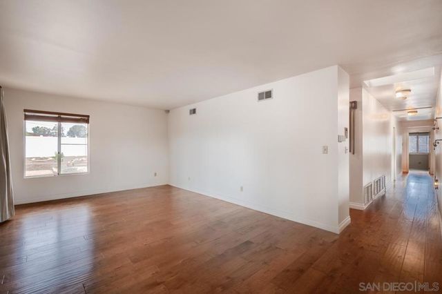 620 Singing Vista Ct, El Cajon, CA 92019