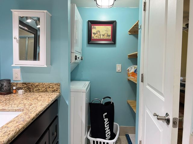 2230 S Piney Point Road 219, Houston, TX 77063