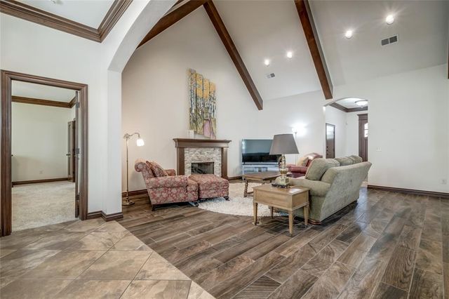 3541 Old Georgetowne Road, Edmond, OK 73013