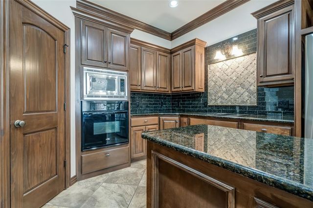 3541 Old Georgetowne Road, Edmond, OK 73013