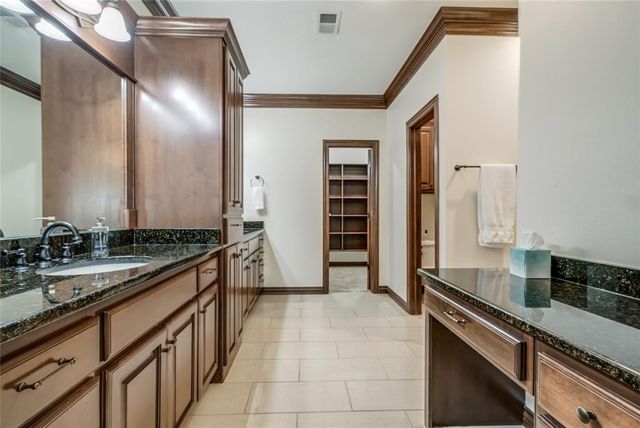 3541 Old Georgetowne Road, Edmond, OK 73013