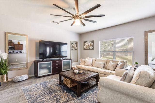 201 Oriole Drive, Anna, TX 75409