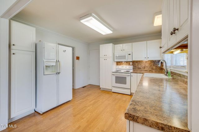 812 Kendrick Creek Road, Kingsport, TN 37663
