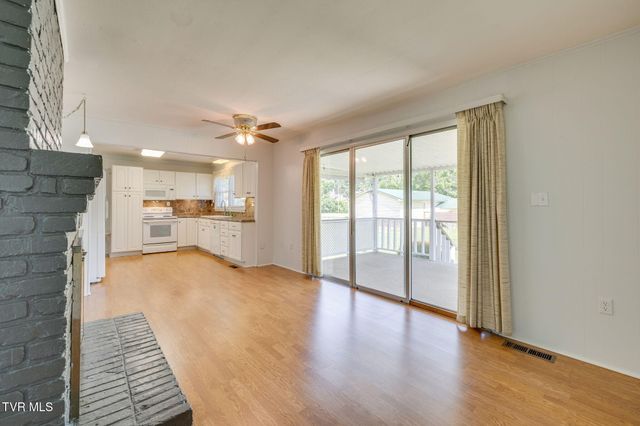 812 Kendrick Creek Road, Kingsport, TN 37663