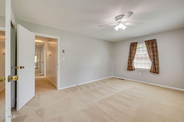 812 Kendrick Creek Road, Kingsport, TN 37663