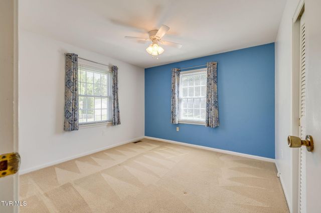 812 Kendrick Creek Road, Kingsport, TN 37663